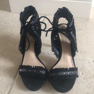 7.5 black Gianni Bini heels